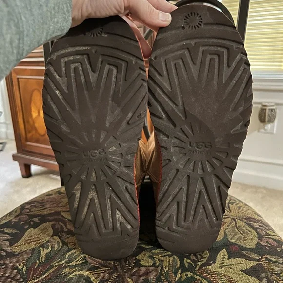 UGG Men's Classic Short Boots with Red Sole - Picture 8 of 11